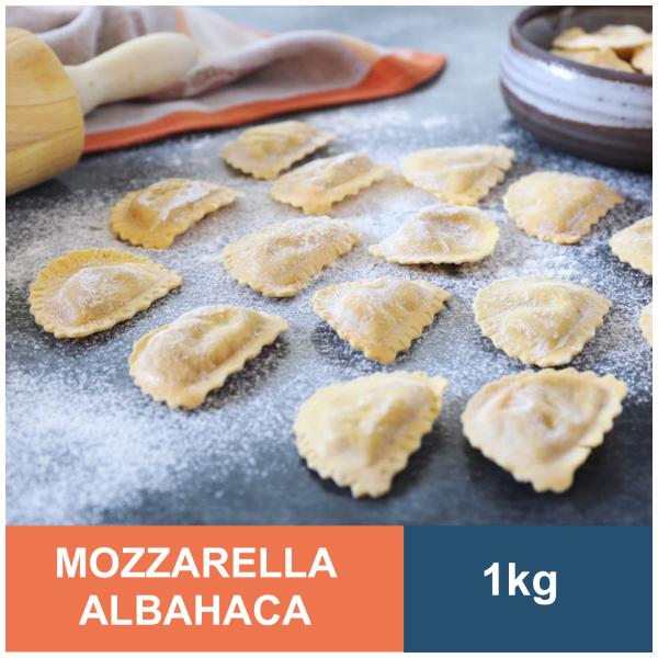 MEDIALUNA MOZZARELLA ALBAHACA KG