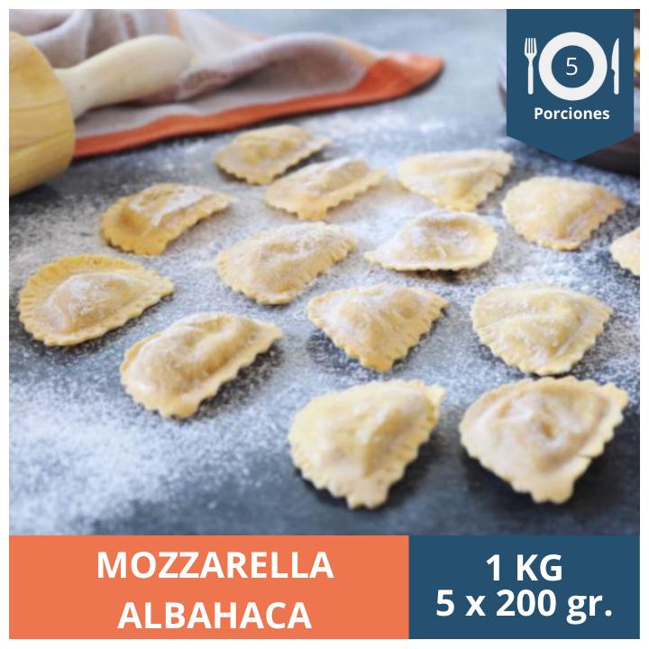 MEDIALUNA MOZZARELLA ALBAHACA KG - PORCIÓN 200G 5UN